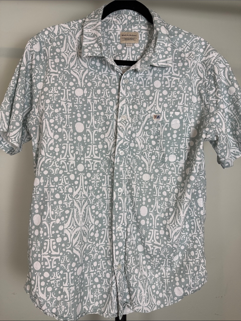 RVCA Men’s Archive Jacobs Geometric Print Resort Shirt Medium Mint M